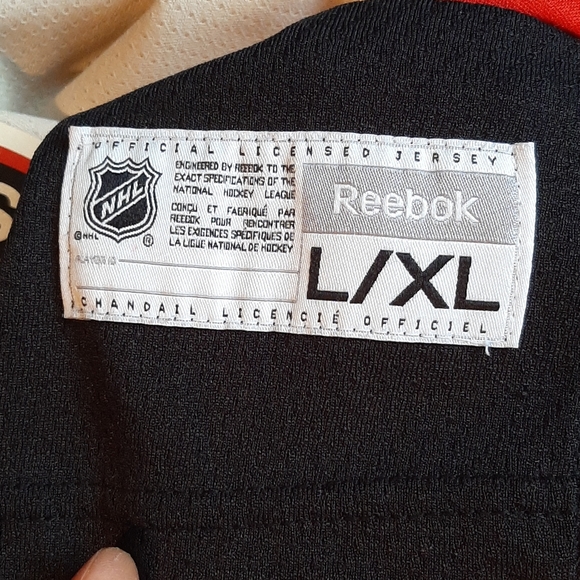 Chicago Blackhawks Retro Jersey - Picture 7 of 7
